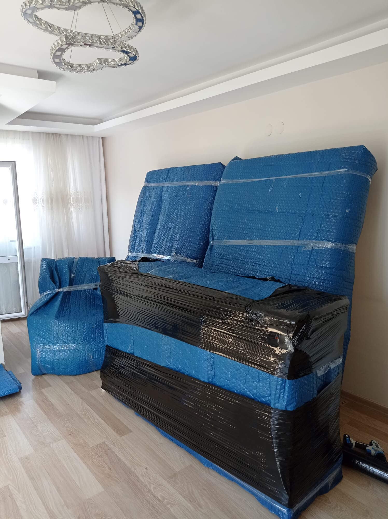 Ambalajlanmış yatak odası takımı — Karşıyaka taşıması